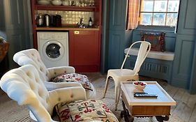 Rock House - Photographer'S Studio - Historic Gem In The Heart Of The City